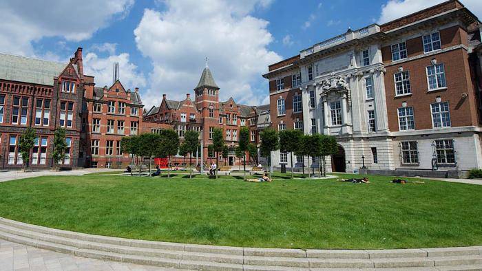 International Scholarships in Cleaner Futures New Porous Materials 2022 at University of Liverpool, UK