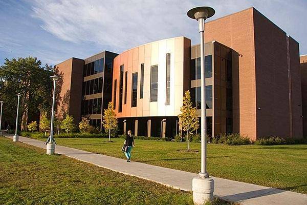 Award of Merit International Scholarships at Confederation College, Canada 2021