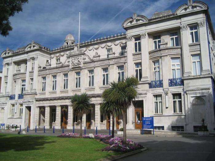 DeepMind Scholarships for International Students at Queen Mary University of London, UK 2022