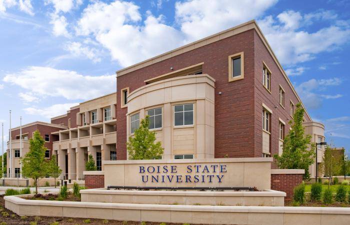 Global Distinction Scholarships at Boise State University, USA 2021